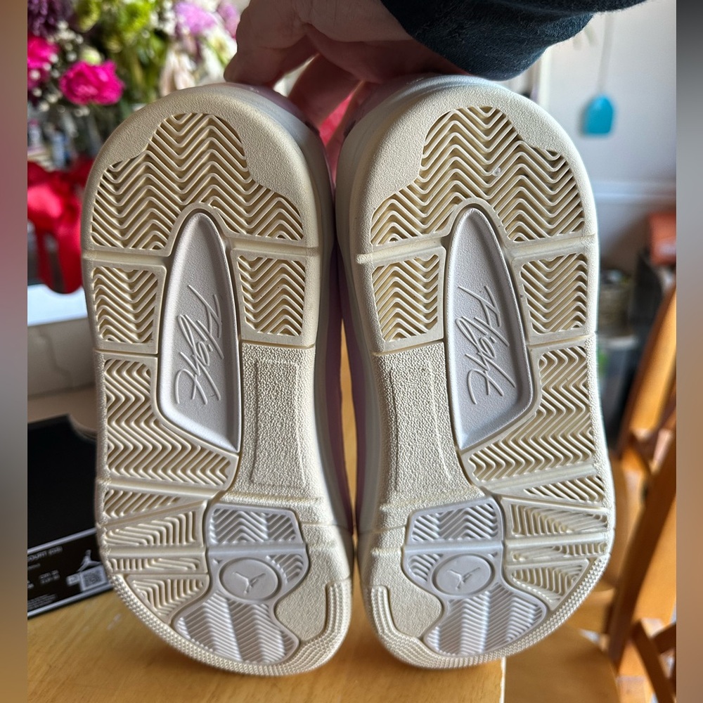 Jordan Flight - Women's Pastel Pink Low-Top Sneakers - Picture 3 of 8